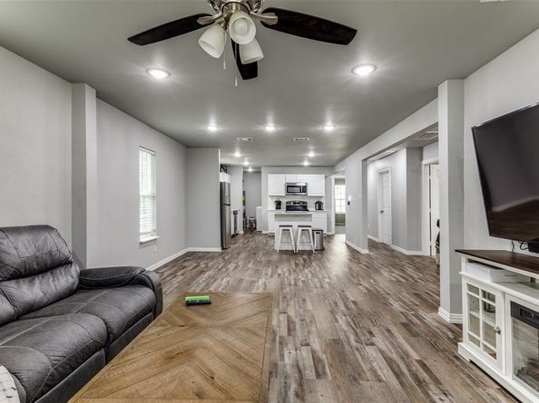 2805  Springdale Road , Fort Worth Texas 76111