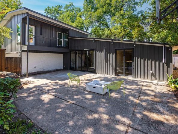 9740  Edgepine Drive , Dallas Texas 75238