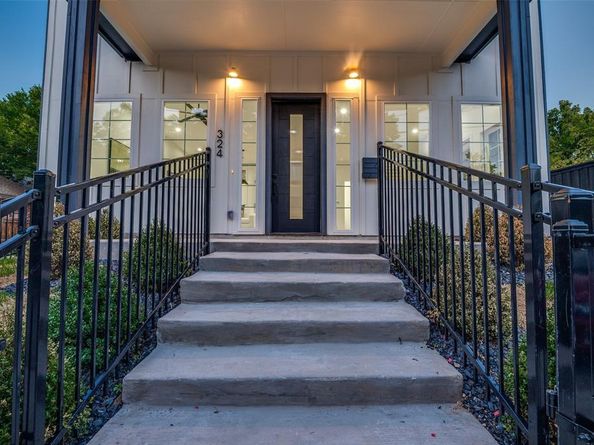 324 N Patton Avenue , Dallas Texas 75203