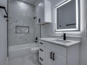 324 N Patton Avenue , Dallas Texas 75203