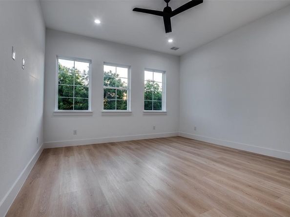 324 N Patton Avenue , Dallas Texas 75203