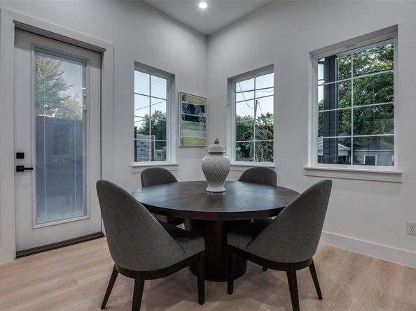 324 N Patton Avenue , Dallas Texas 75203