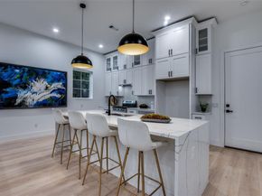 324 N Patton Avenue , Dallas Texas 75203