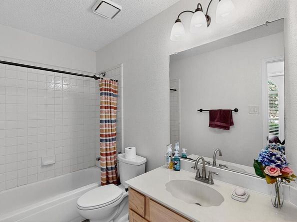 6809  Hominy Ridge , Rowlett Texas 75089