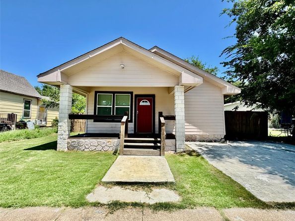 1315  Arlington Avenue , Fort Worth Texas 76104