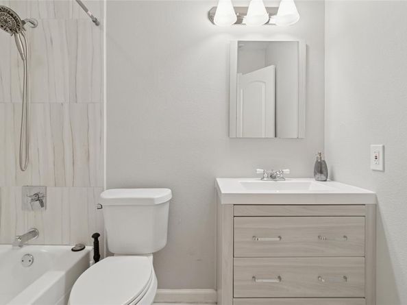 213  Trailridge Drive , Garland Texas 75043