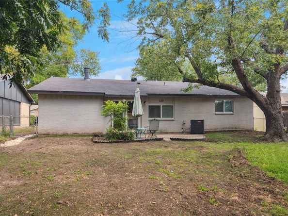 213  Trailridge Drive , Garland Texas 75043