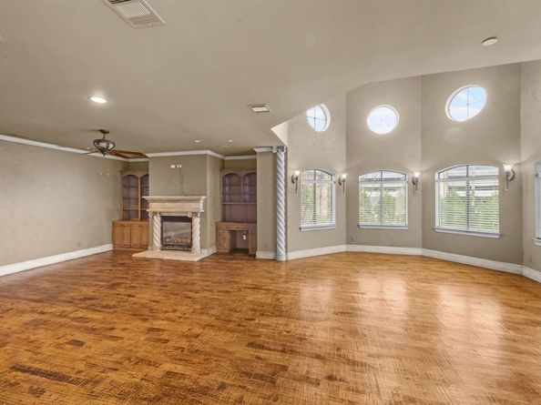 422  Mills Street , Fort Worth Texas 76102