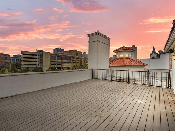 422  Mills Street , Fort Worth Texas 76102