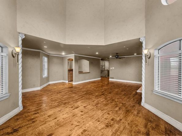 422  Mills Street , Fort Worth Texas 76102