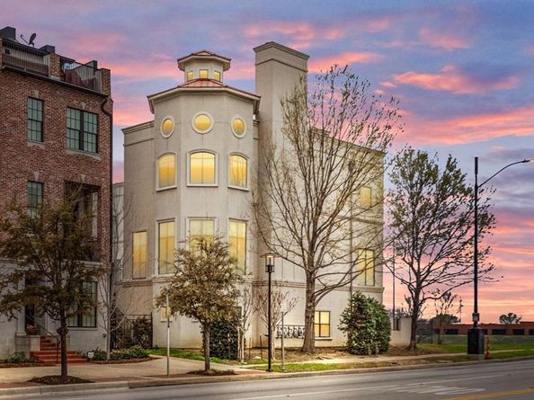 422  Mills Street , Fort Worth Texas 76102