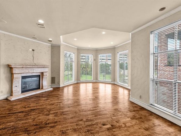 422  Mills Street , Fort Worth Texas 76102