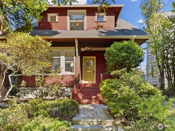5246 12th Avenue NE, Seattle WA 98105