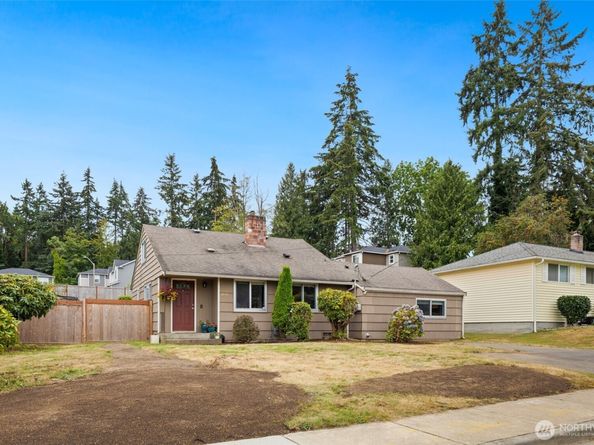 1045 S 197th Street, Des Moines WA 98148