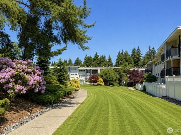 12631 NE 9th Place C205, Bellevue WA 98005