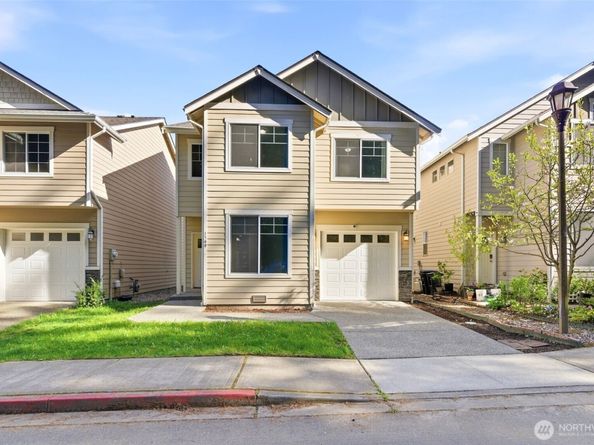 1569 NE Fontaine Way, Poulsbo WA 98370