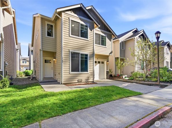 1569 NE Fontaine Way, Poulsbo WA 98370
