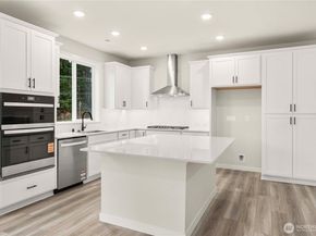 3994 Flat Top Drive, Bremerton WA 98312