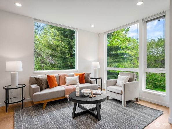 2619 SW Adams Street, Seattle WA 98126