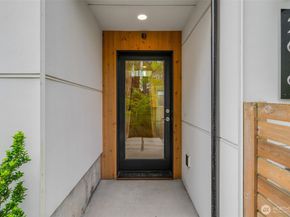 2619 SW Adams Street, Seattle WA 98126