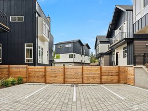 10835 11th Avenue NE, Seattle WA 98125
