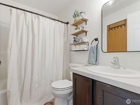 1276 SE Casandra Loop, Port Orchard WA 98366