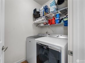 22627 NE Alder Crest Drive 102, Redmond WA 98053