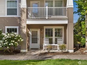 22627 NE Alder Crest Drive 102, Redmond WA 98053
