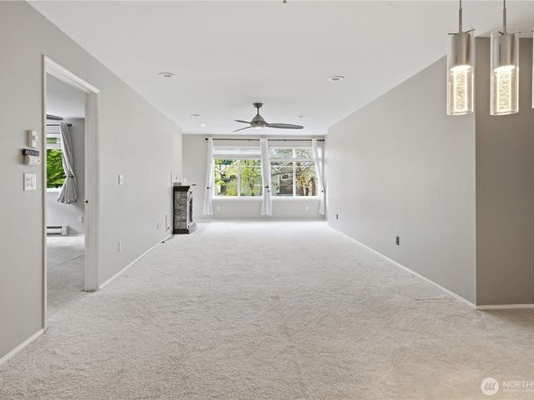 18210 73rd Avenue NE 201, Kenmore WA 98028