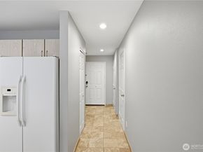 18210 73rd Avenue NE 201, Kenmore WA 98028