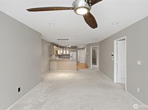 18210 73rd Avenue NE 201, Kenmore WA 98028