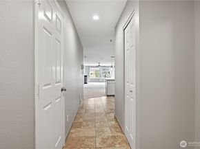 18210 73rd Avenue NE 201, Kenmore WA 98028