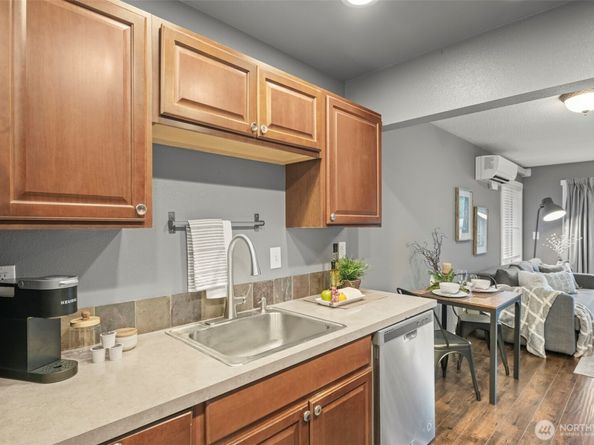 5021 Ripley Lane N 311, Renton WA 98056