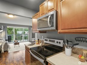 5021 Ripley Lane N 311, Renton WA 98056