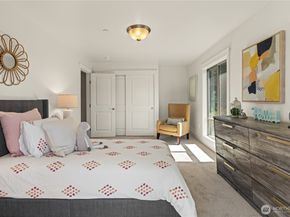 3212 81st Place SE C301, Mercer Island WA 98040