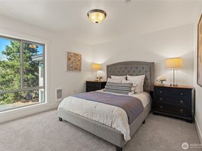 3212 81st Place SE C301, Mercer Island WA 98040