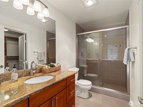 3212 81st Place SE C301, Mercer Island WA 98040