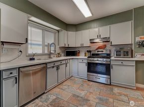1112 N Cambrian Avenue, Bremerton WA 98312