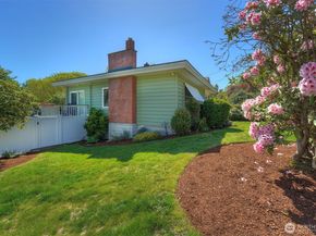 1112 N Cambrian Avenue, Bremerton WA 98312