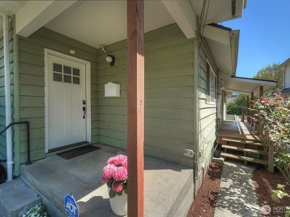 1112 N Cambrian Avenue, Bremerton WA 98312