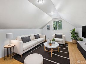 17209 W Riverside Drive, Bothell WA 98011