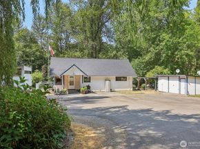 17209 W Riverside Drive, Bothell WA 98011