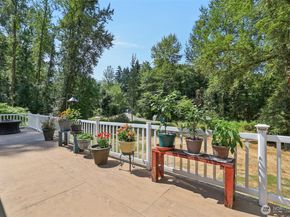 17209 W Riverside Drive, Bothell WA 98011