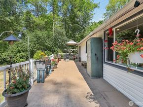 17209 W Riverside Drive, Bothell WA 98011