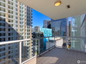 588 Bell Street 2102S, Seattle WA 98121