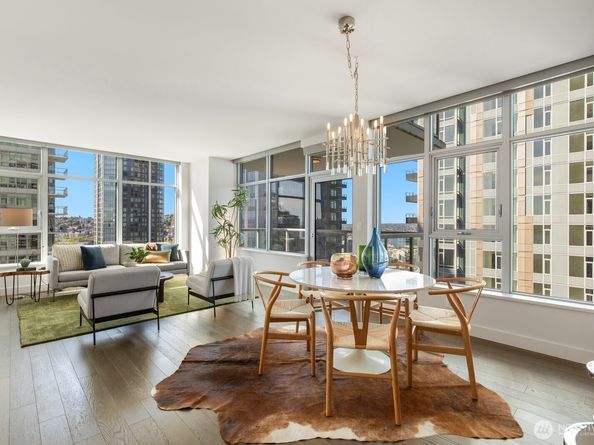 588 Bell Street 2102S, Seattle WA 98121