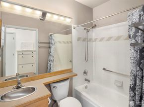 2324 1st Avenue 414, Seattle WA 98121