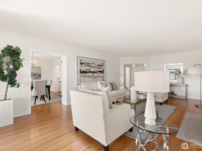 2527 Westmont Way W, Seattle WA 98199