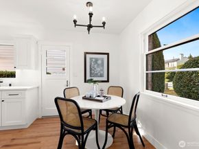 2527 Westmont Way W, Seattle WA 98199
