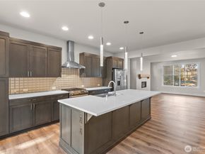 23205 89th Avenue W 8, Edmonds WA 98026